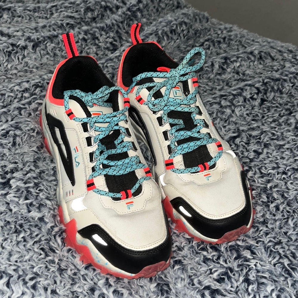Fila size 8 womens shoes light reflective